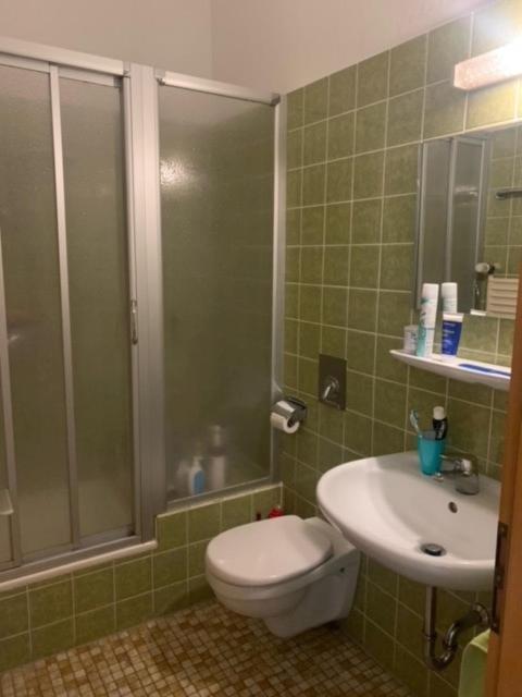 Couette-café Kreuz! Einfach. Guenstig. Schlafen. Ulm